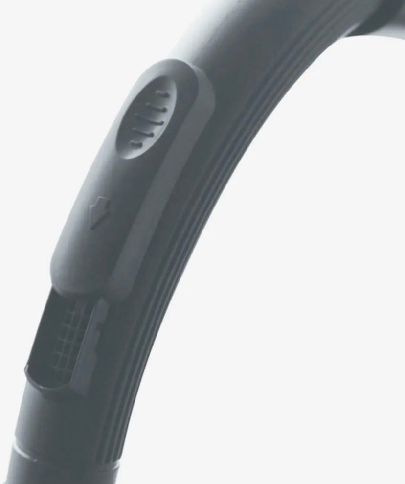 Swiss Line Switzerland Compact XXL - Aspirador sem saco, motor de baixo consumo de energia, 900 W, filtragem ciclónica avançada, depósito de sujidade extragrande de 3 litros, compacto, kit clássico