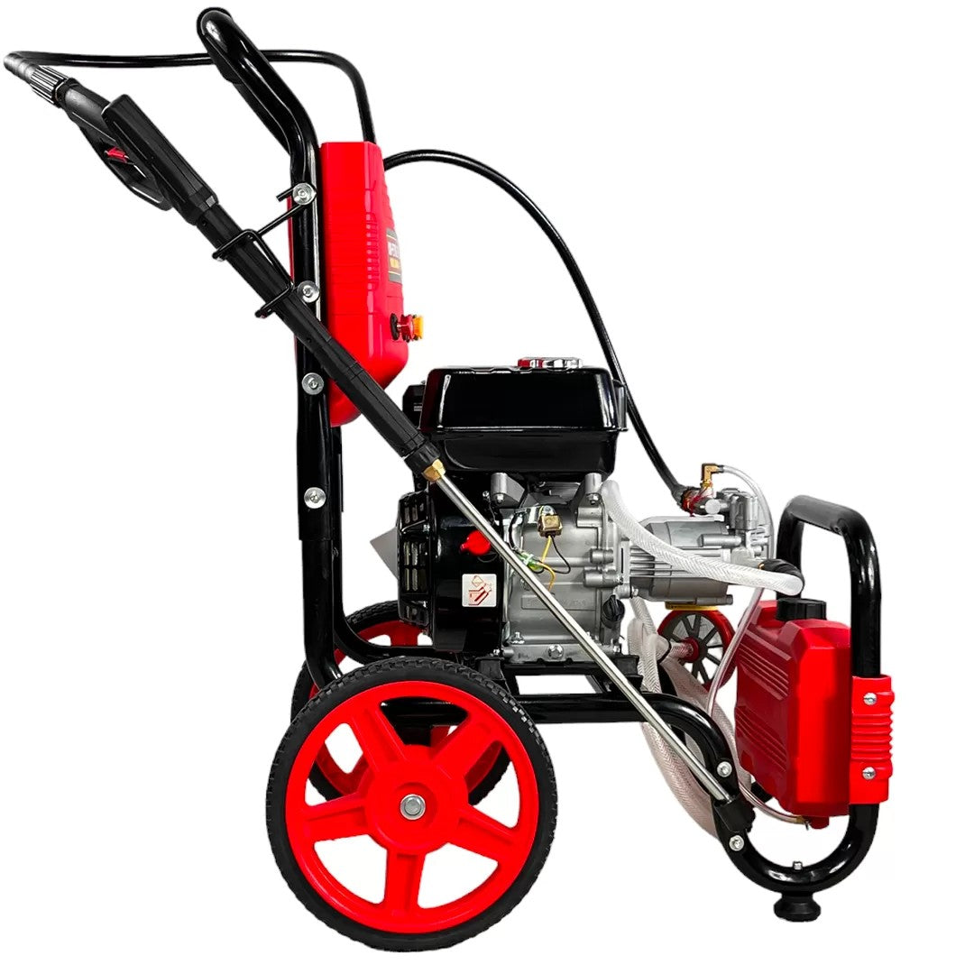 Lavadora de alta pressão profissional KRAFT MÜLLER a gasolina, motor a 4 tempos de 3600 PSI